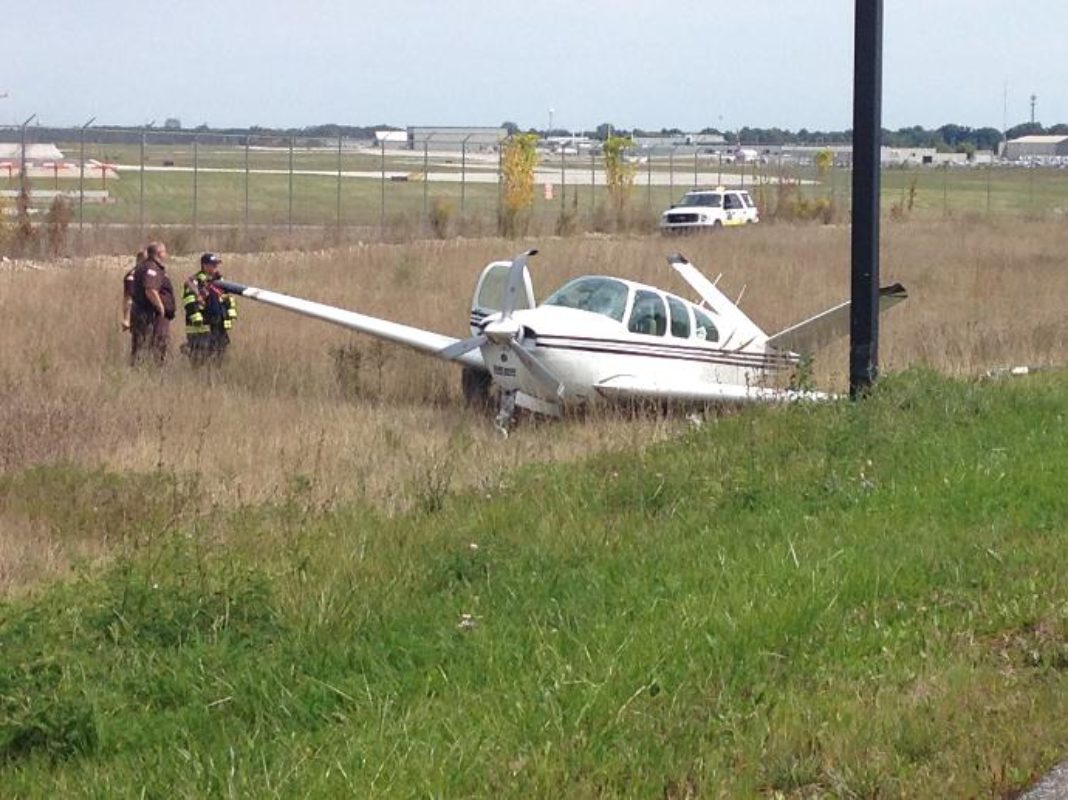 Plane Crashes In Ditch Near South Bend Airport - News Now Warsaw