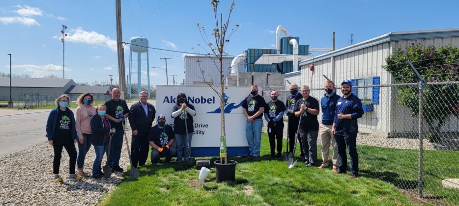 Trees planted to celebrate Arbor Day in Warsaw - News Now Warsaw